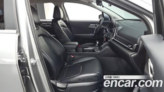 Kia Sportage 2022 — photo 16