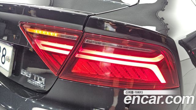 Audi A7 2016 — photo 9