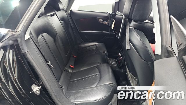 Audi A7 2016 — photo 30