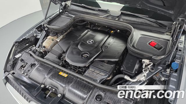 Mercedes-Benz GLE-Class 2021 — photo 6