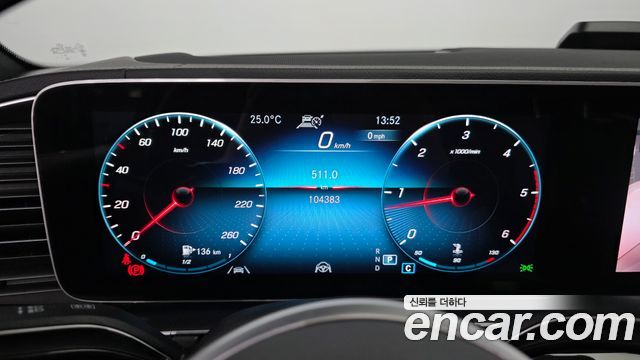 Mercedes-Benz GLE-Class 2021 — photo 11