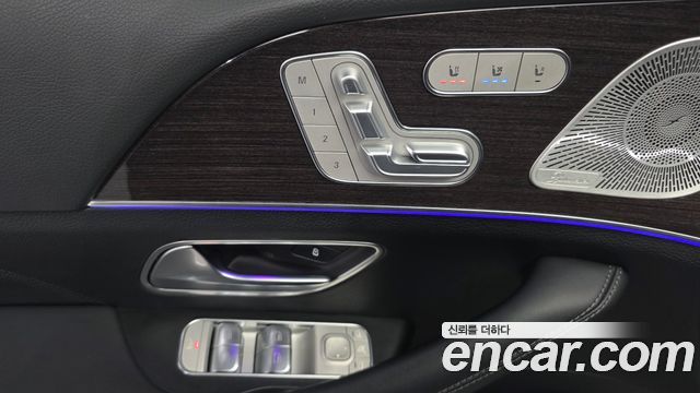Mercedes-Benz GLE-Class 2021 — photo 19