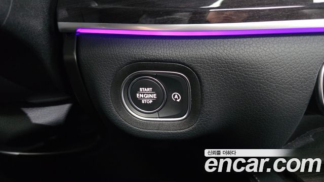 Mercedes-Benz GLE-Class 2021 — photo 23