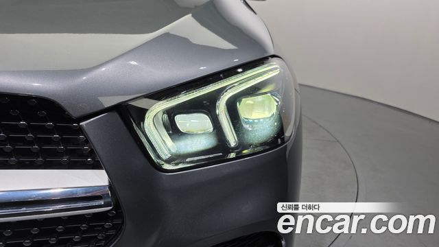 Mercedes-Benz GLE-Class 2021 — photo 8