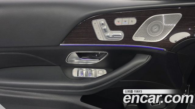 Mercedes-Benz GLE-Class 2021 — photo 14