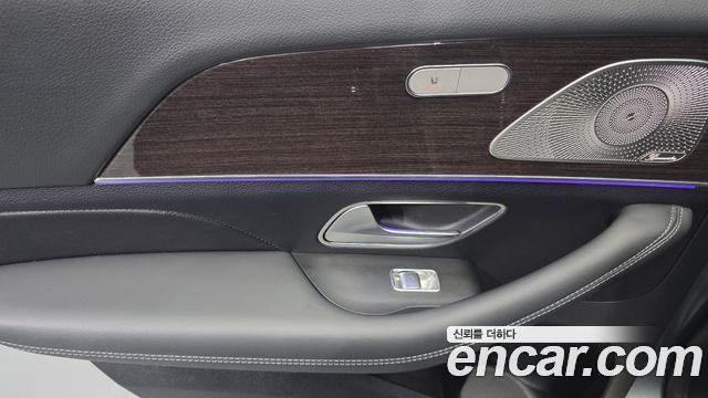 Mercedes-Benz GLE-Class 2021 — photo 15