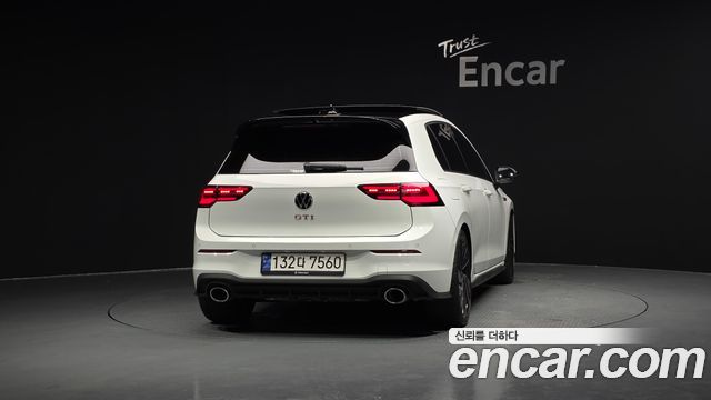 Volkswagen Golf 2024 — photo 4
