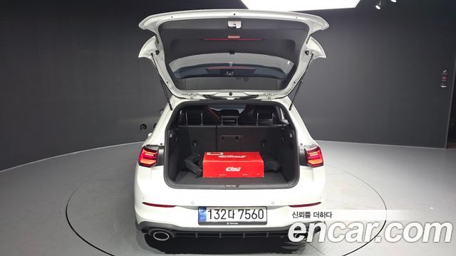 Volkswagen Golf 2024 — photo 26