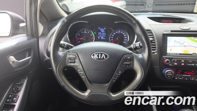 Kia K3 2013 — photo 13
