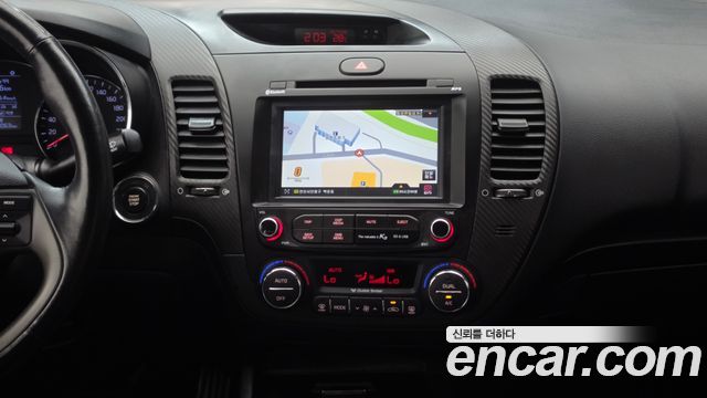 Kia K3 2013 — photo 14
