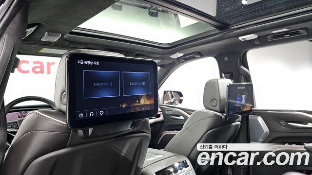 Cadillac Escalade 2023 — photo 22