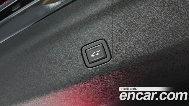 Cadillac Escalade 2023 — photo 23