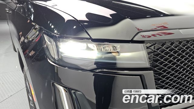 Cadillac Escalade 2023 — photo 8