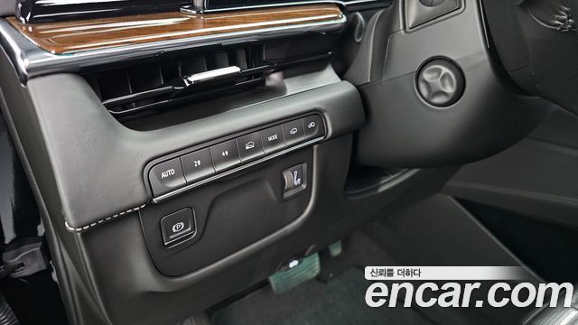 Cadillac Escalade 2023 — photo 28