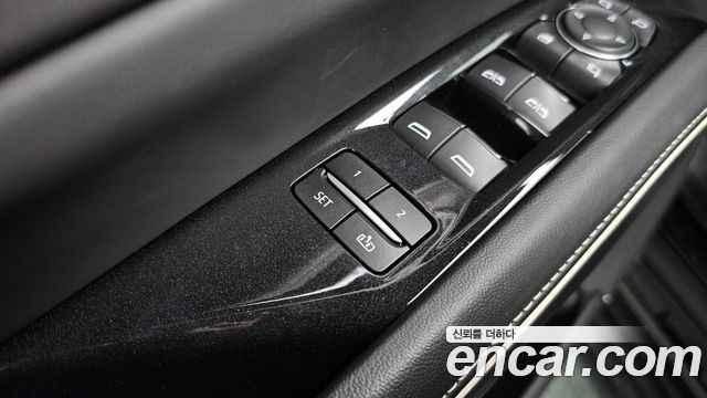 Cadillac Escalade 2023 — photo 36