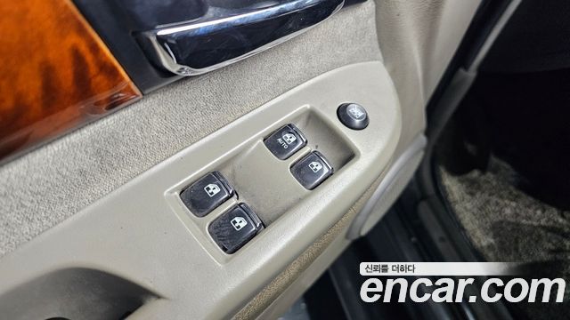 KG Mobility Musso 2002 — photo 27
