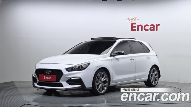 Hyundai i30 2019 — photo 1
