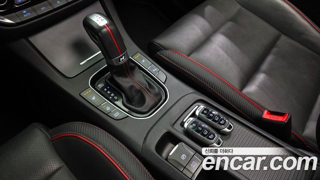 Hyundai i30 2019 — photo 9