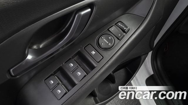 Hyundai i30 2019 — photo 18