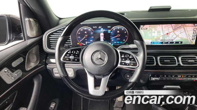 Mercedes-Benz GLS-Class 2023 — photo 19