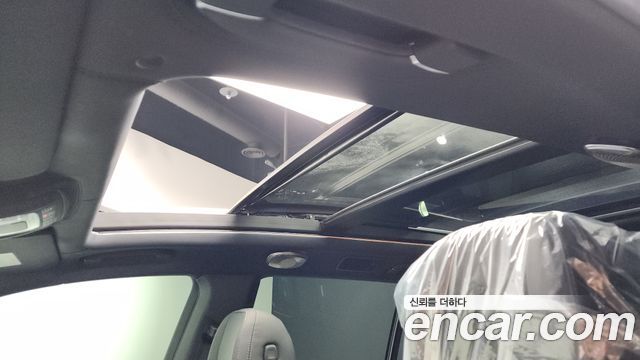 Mercedes-Benz GLS-Class 2023 — photo 24
