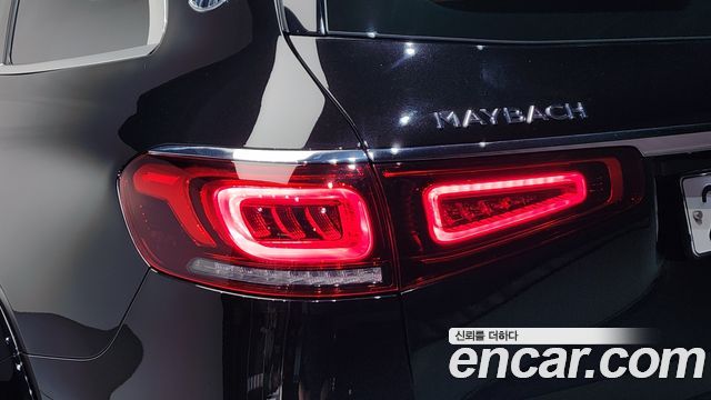 Mercedes-Benz GLS-Class 2023 — photo 9