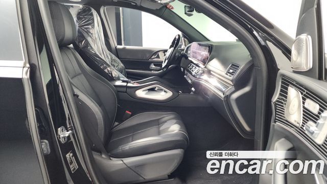 Mercedes-Benz GLS-Class 2023 — photo 16