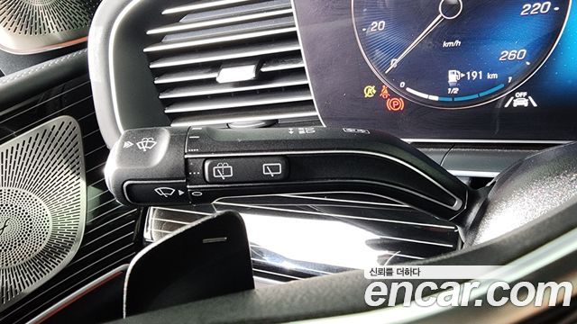 Mercedes-Benz GLS-Class 2023 — photo 39