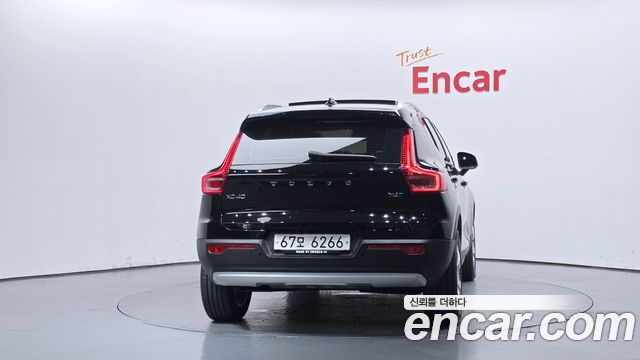 Volvo XC40 2019 — photo 4