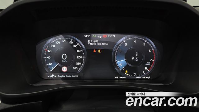 Volvo XC40 2019 — photo 11