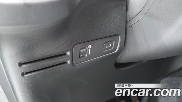 Volvo XC40 2019 — photo 22