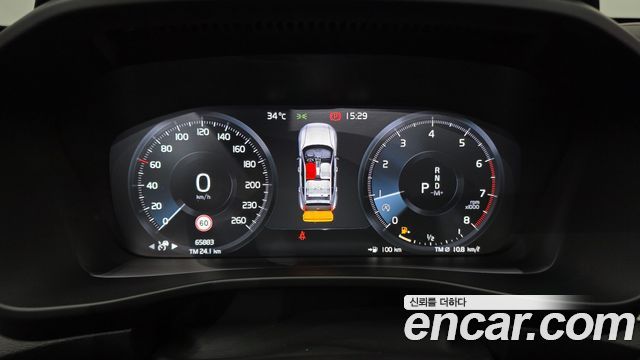 Volvo XC40 2019 — photo 23