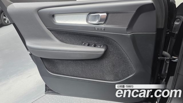 Volvo XC40 2019 — photo 14