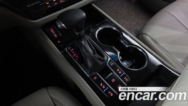 Kia Canival 2019 — photo 9