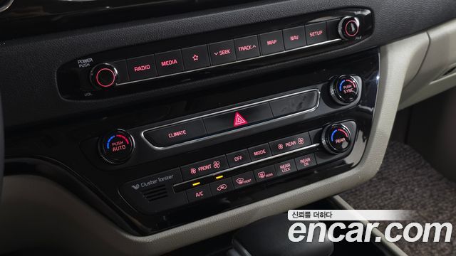 Kia Canival 2019 — photo 18