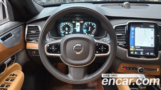 Volvo XC90 2019 — photo 13