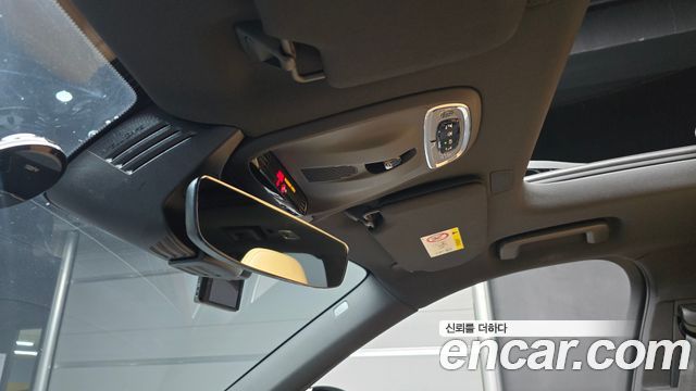 Volvo XC90 2019 — photo 17