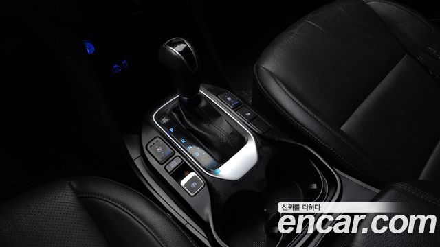 Hyundai Santafe 2018 — photo 12