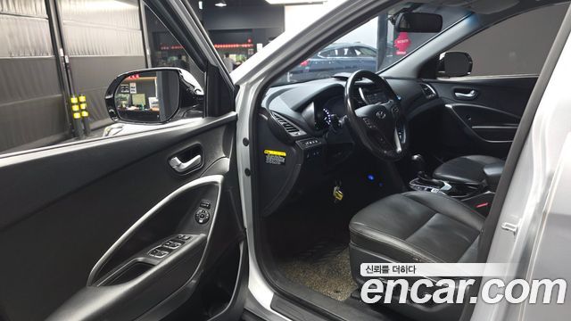 Hyundai Santafe 2018 — photo 13