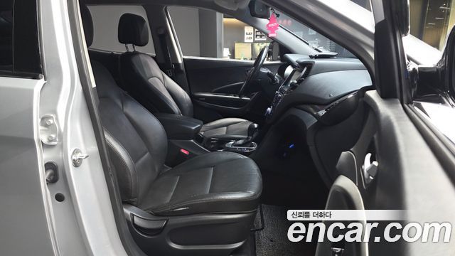 Hyundai Santafe 2018 — photo 17