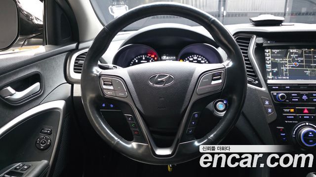 Hyundai Santafe 2018 — photo 19