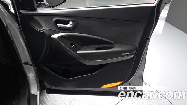 Hyundai Santafe 2018 — photo 14