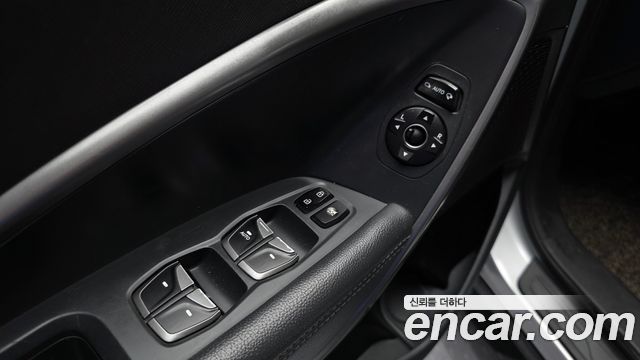Hyundai Santafe 2018 — photo 28