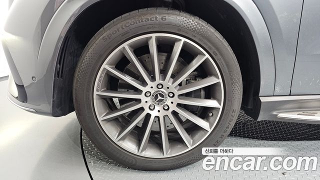 Mercedes-Benz GLE-Class 2023 — photo 5