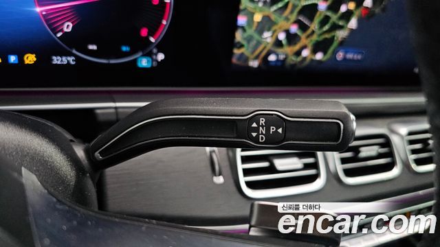 Mercedes-Benz GLE-Class 2023 — photo 12