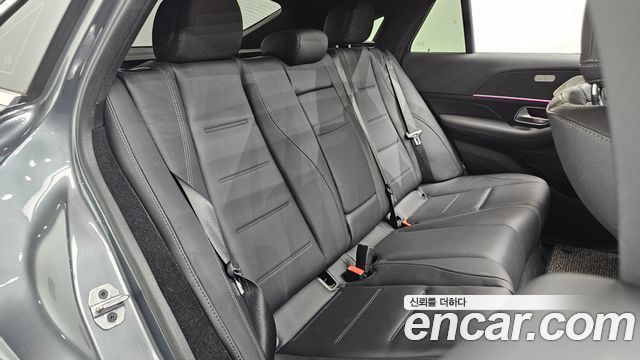 Mercedes-Benz GLE-Class 2023 — photo 17