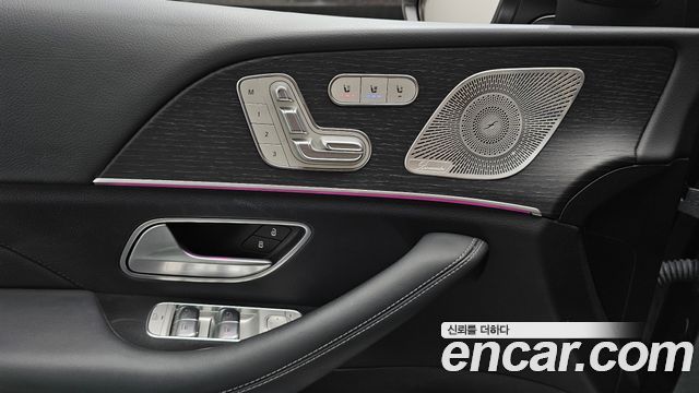 Mercedes-Benz GLE-Class 2023 — photo 25