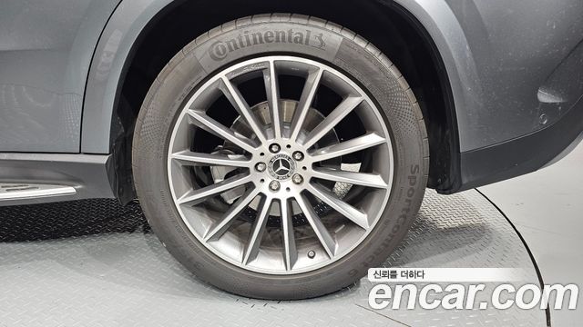 Mercedes-Benz GLE-Class 2023 — photo 7