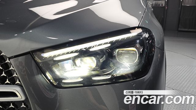 Mercedes-Benz GLE-Class 2023 — photo 8