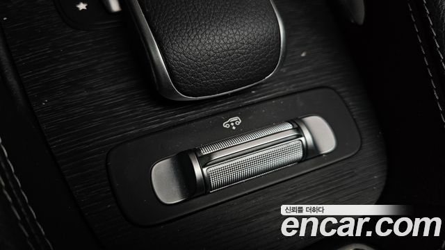 Mercedes-Benz GLE-Class 2023 — photo 28